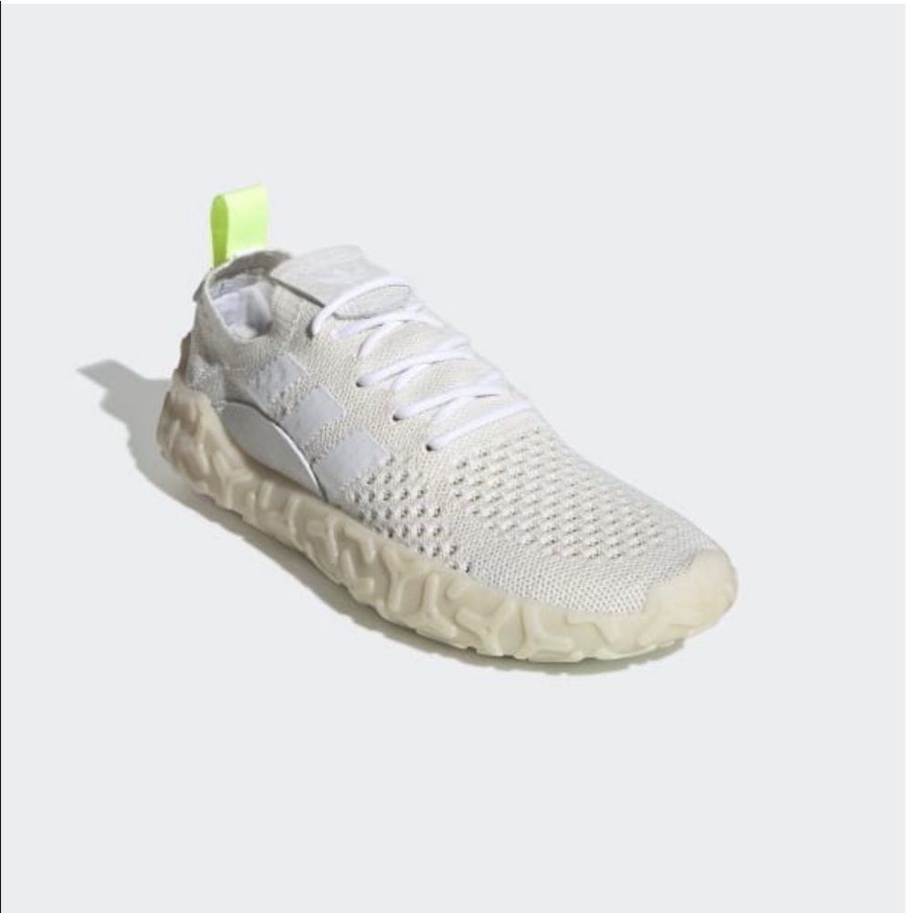 SOLD!  Brand new w/o box knit adidas tennis shoes